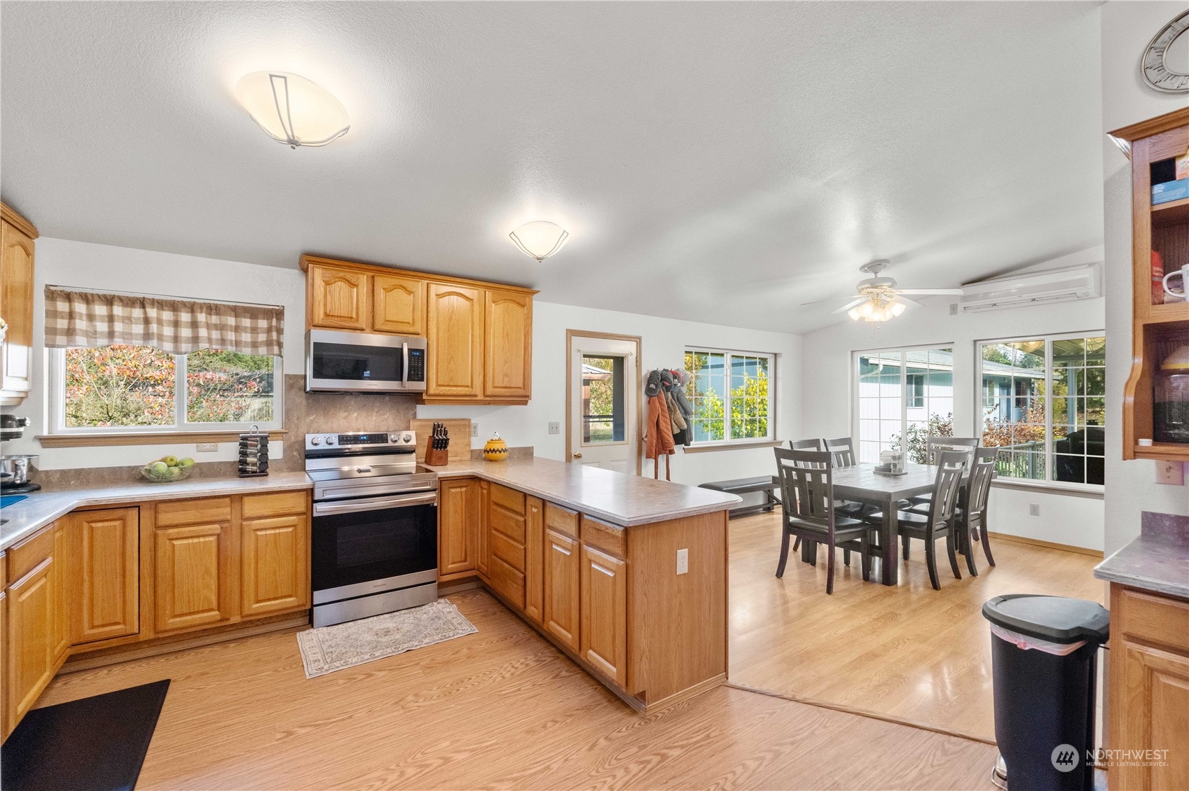 property viewer photo 5