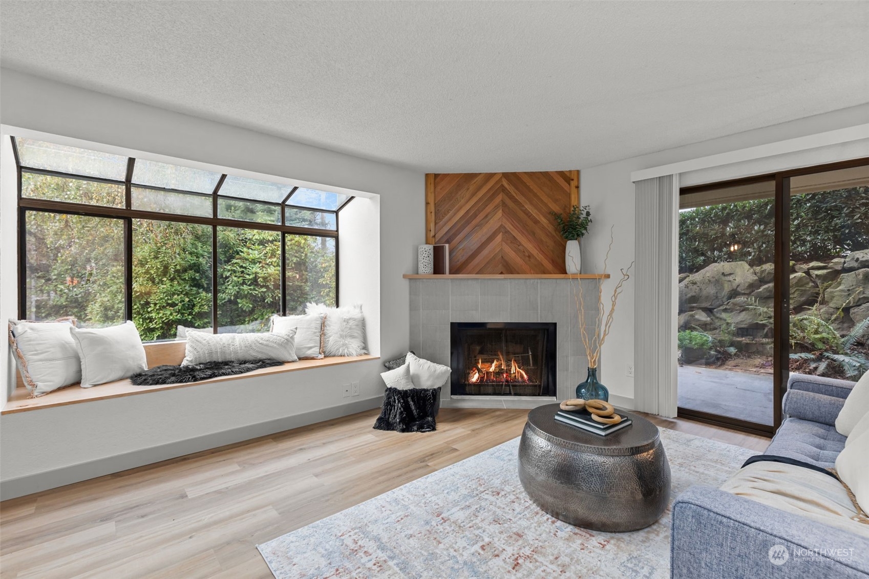 property viewer photo 2