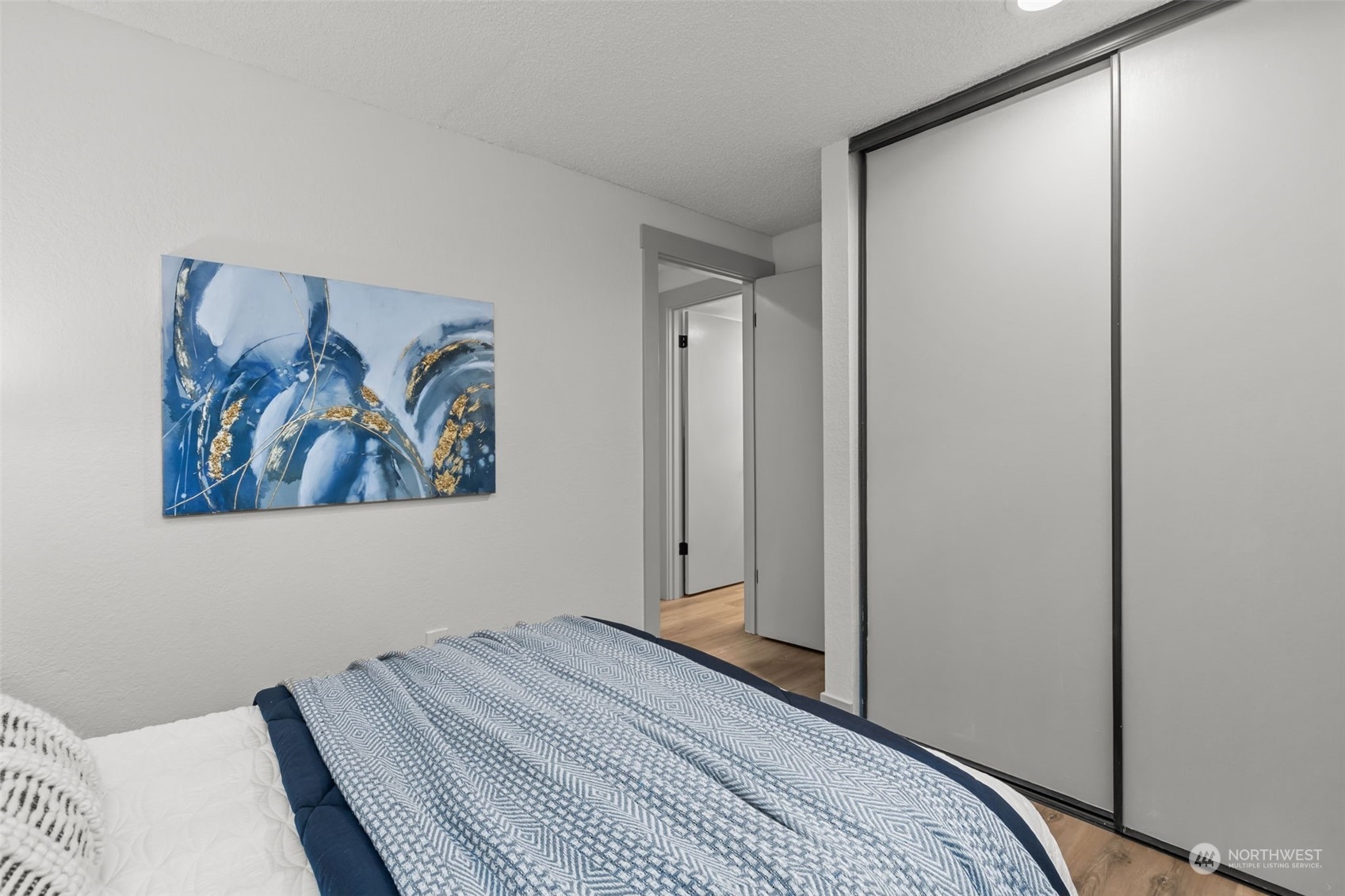 property viewer photo 22