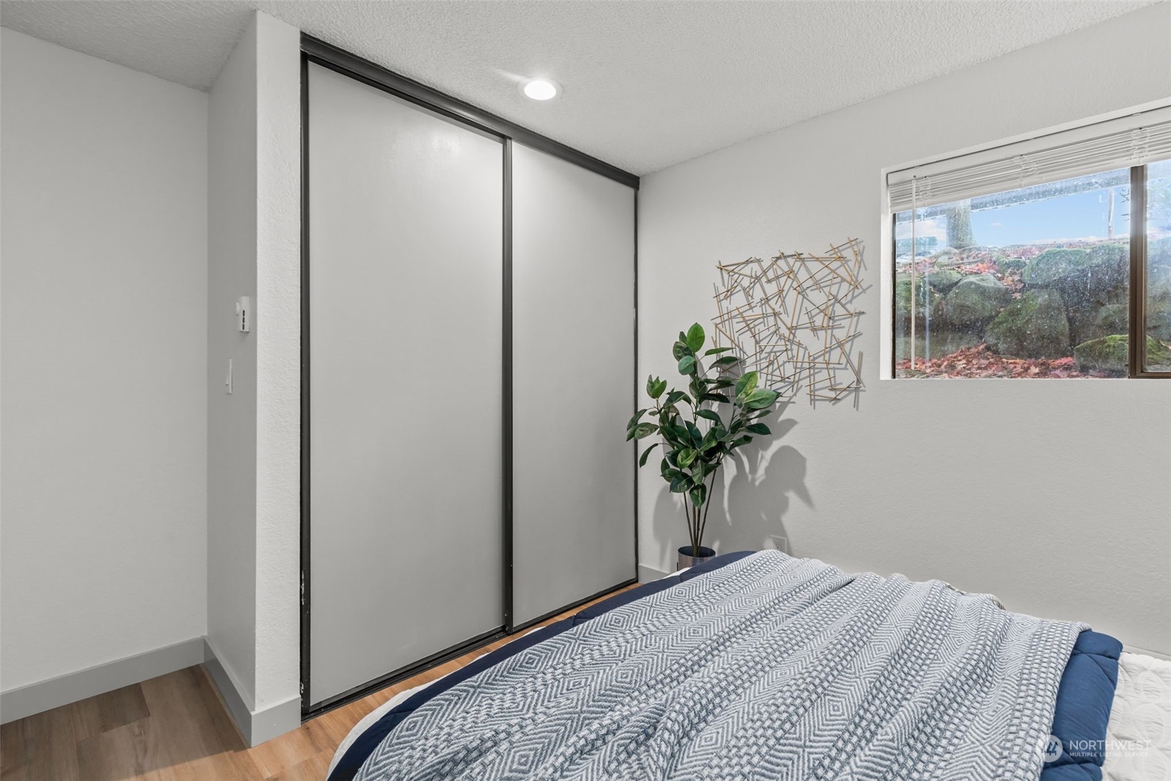 property viewer photo 23