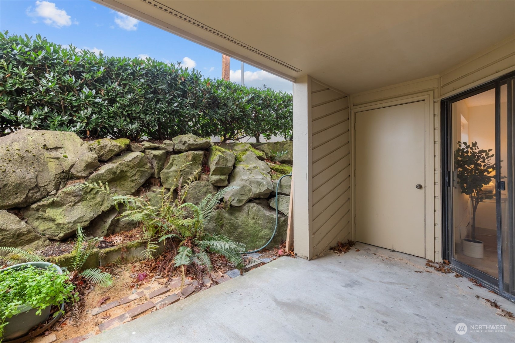 property viewer photo 25