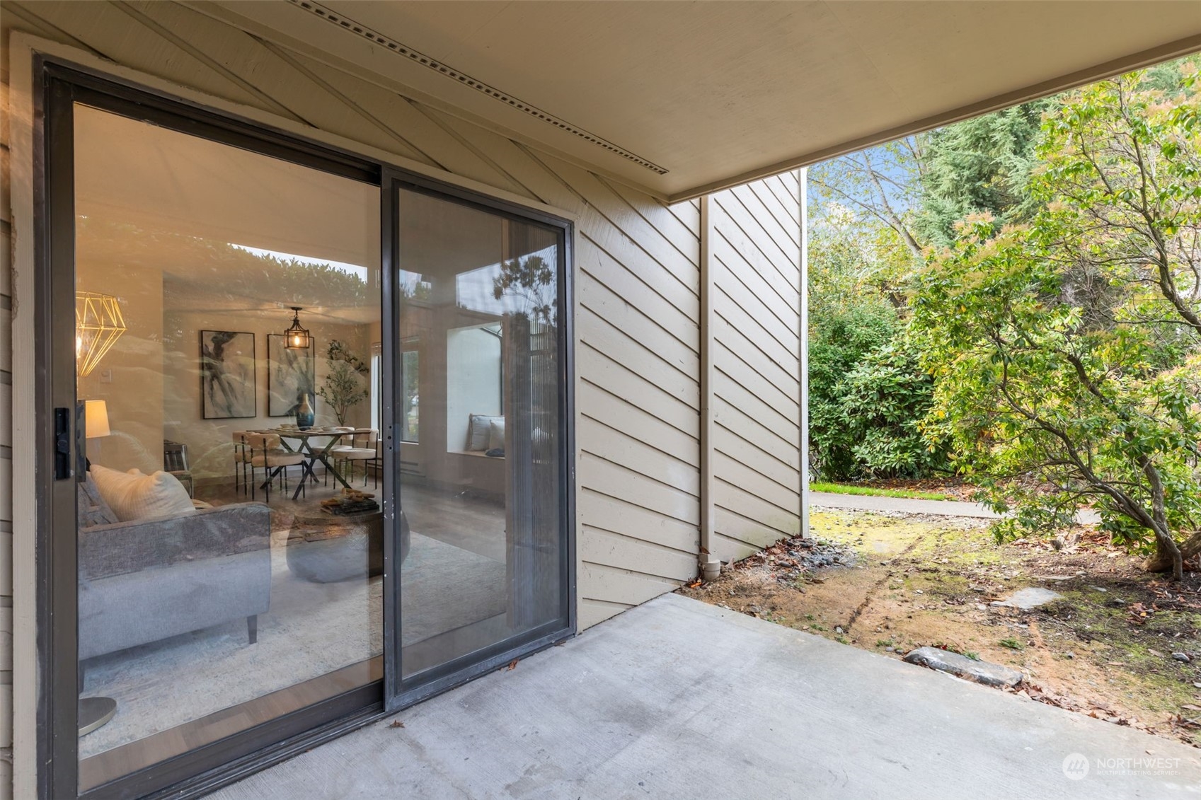 property viewer photo 27