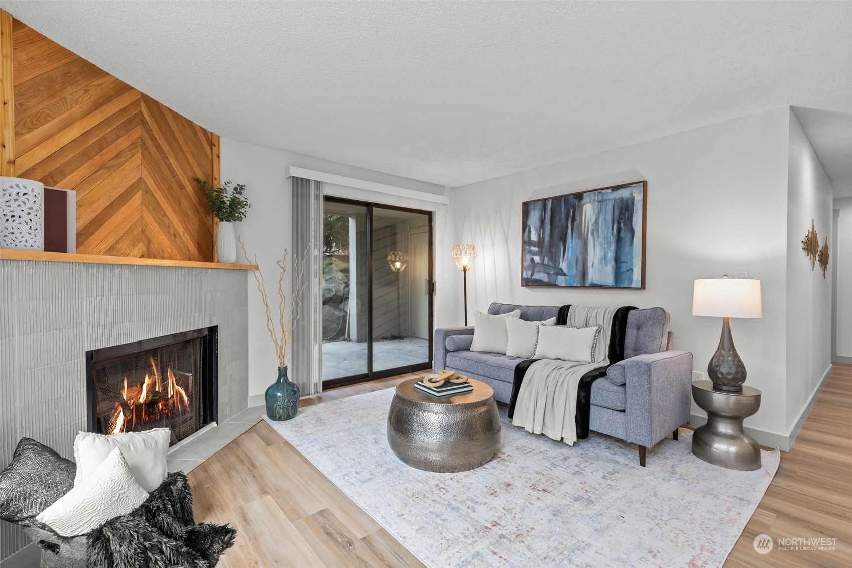 property viewer photo 3