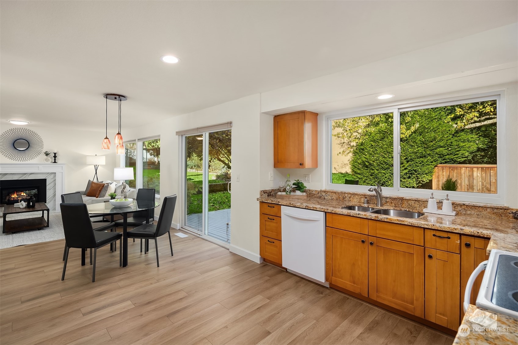 property viewer photo 13