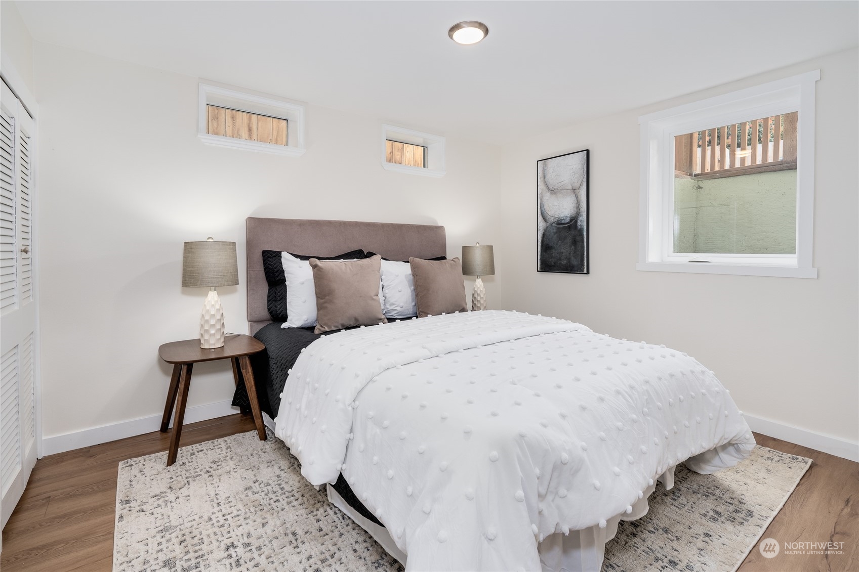 property viewer photo 25