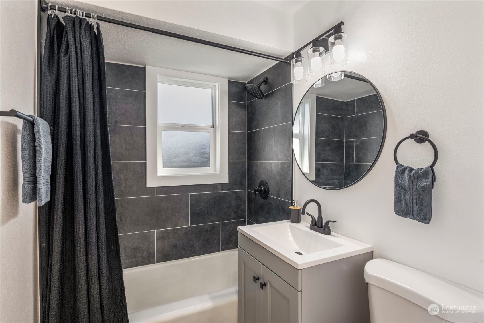 property viewer photo 18