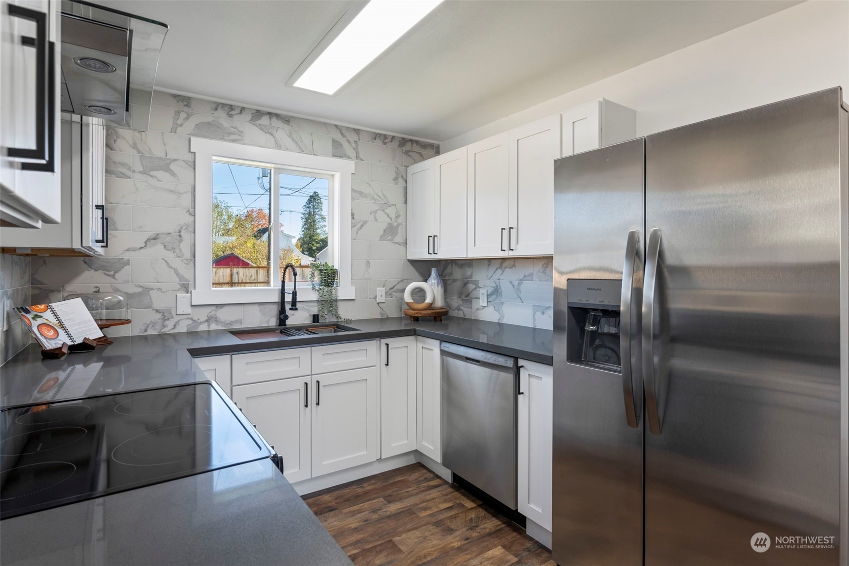 property viewer photo 22