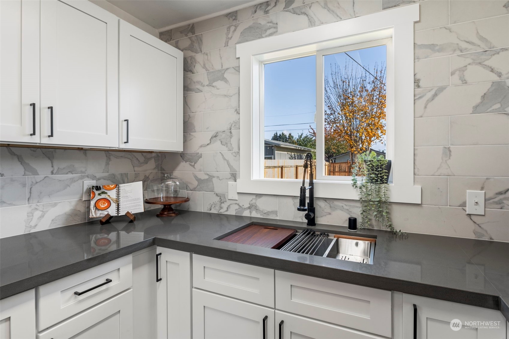 property viewer photo 24