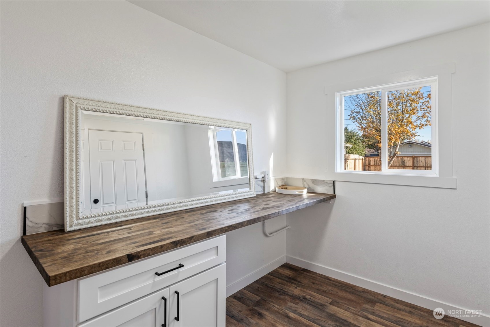 property viewer photo 32