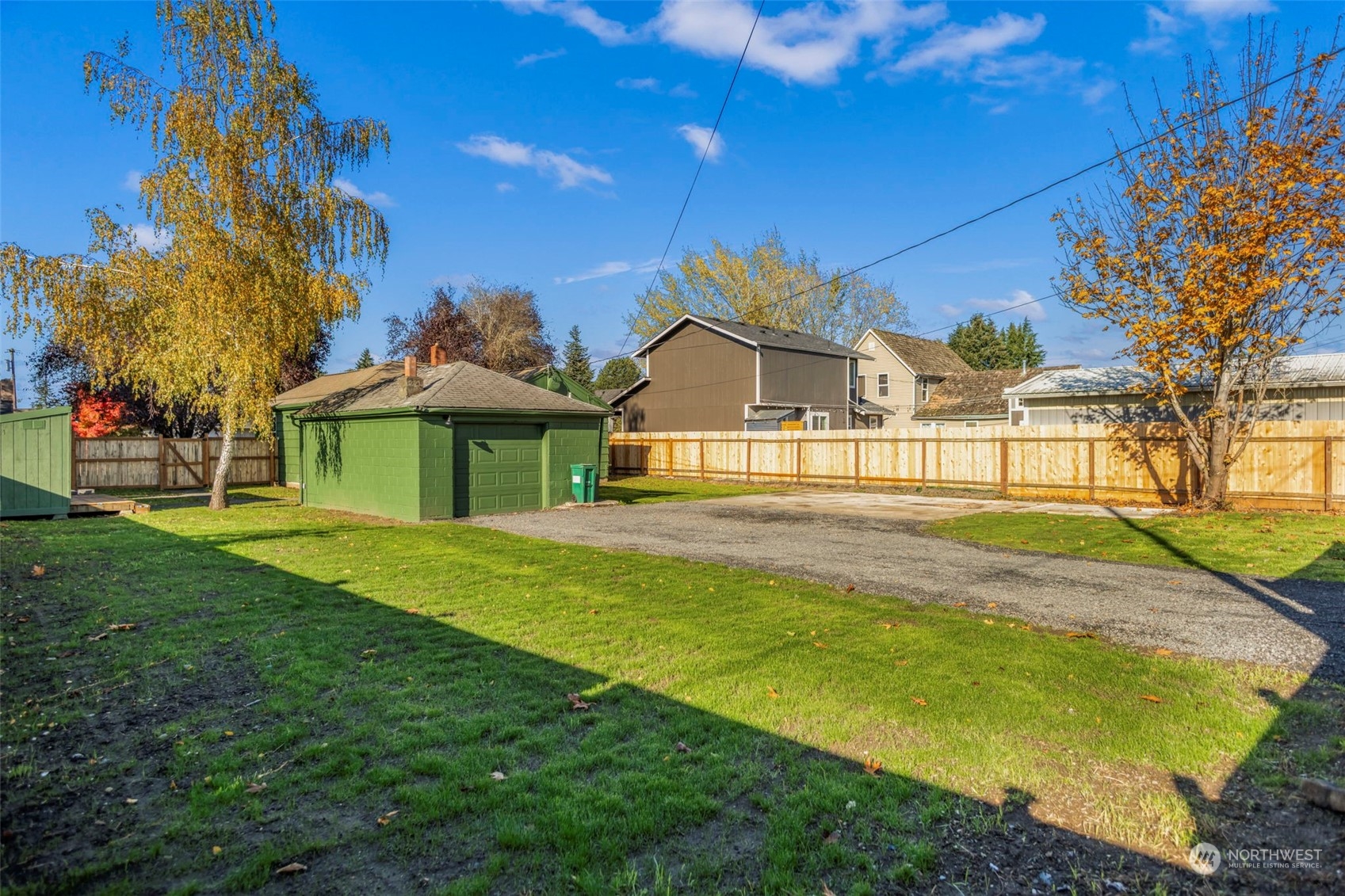 property viewer photo 35