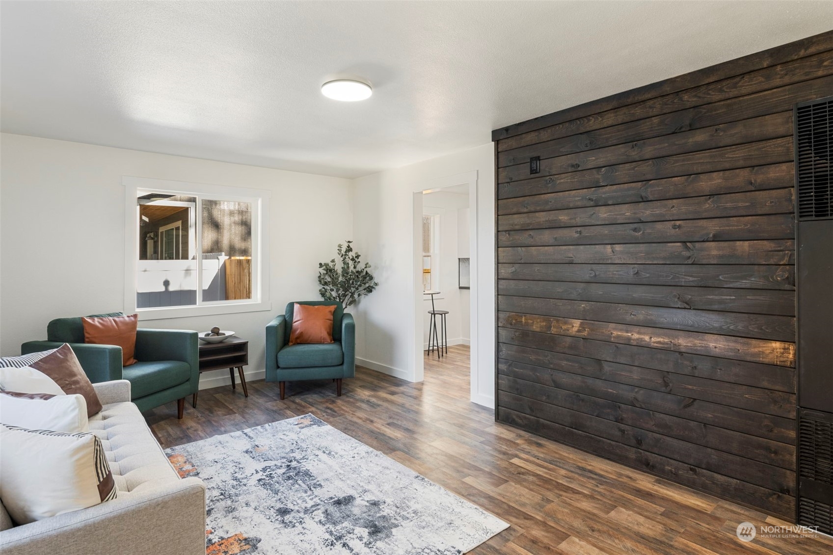 property viewer photo 7
