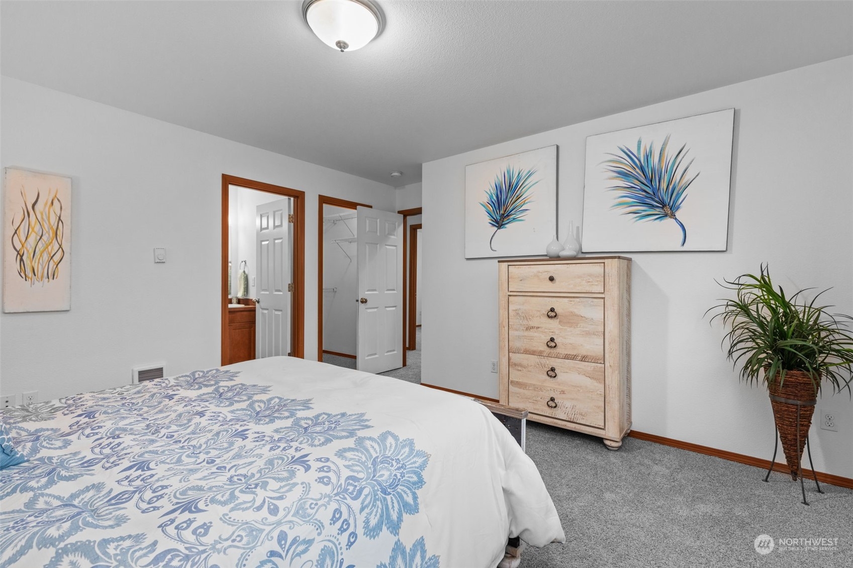 property viewer photo 18