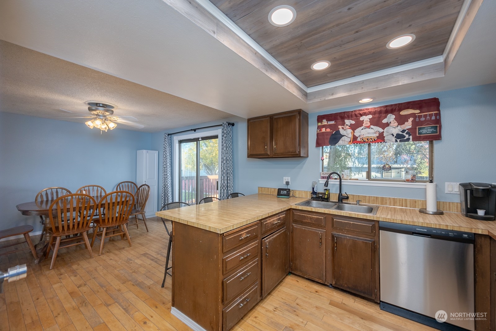 property viewer photo 13