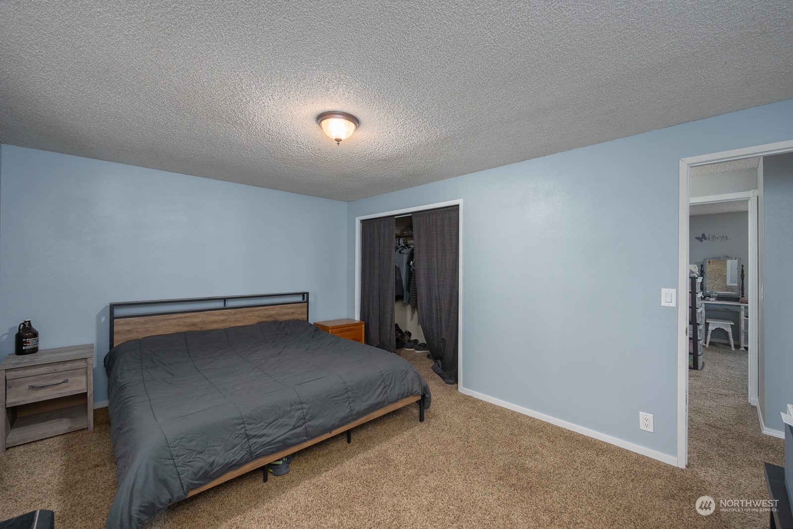 property viewer photo 17