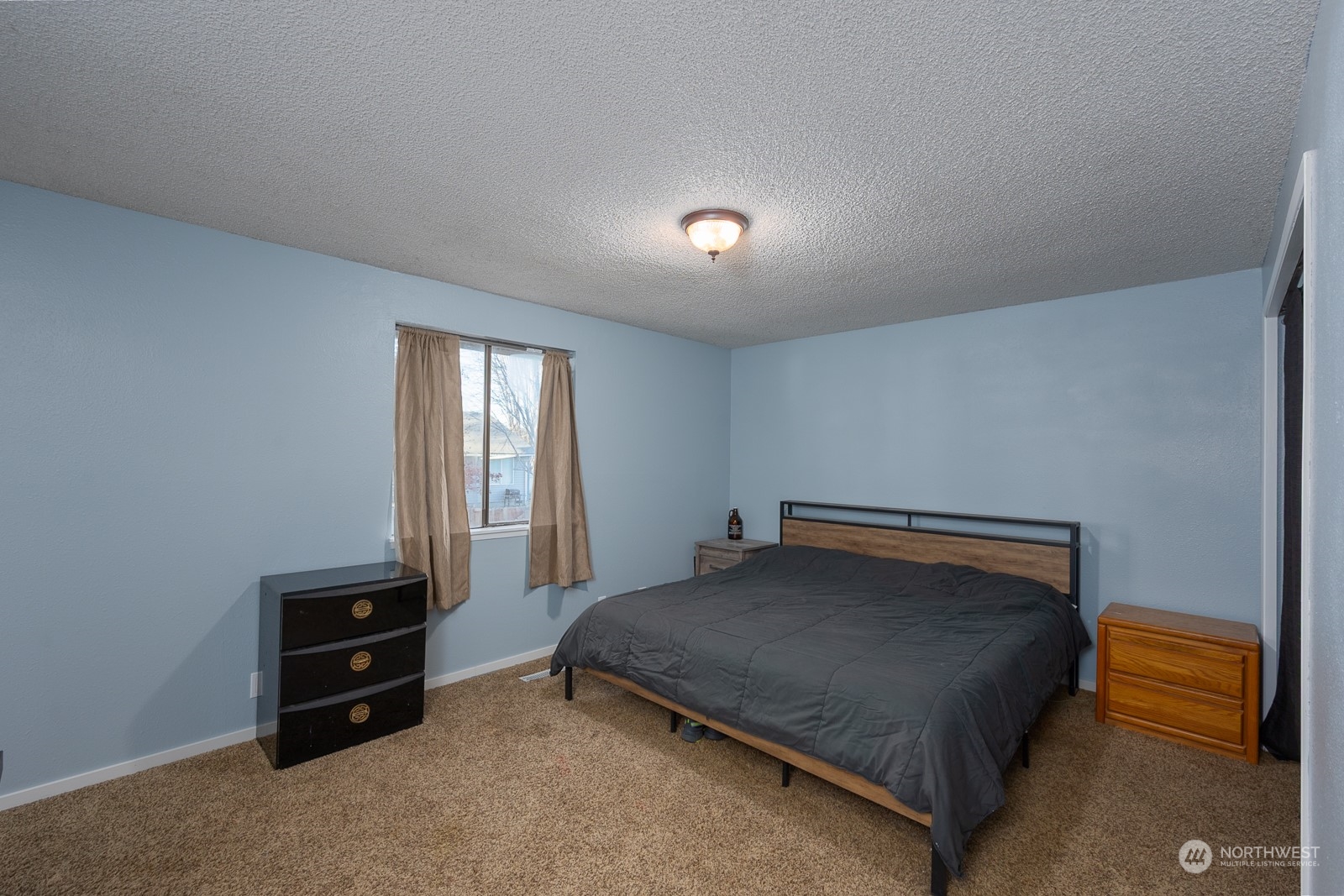 property viewer photo 18