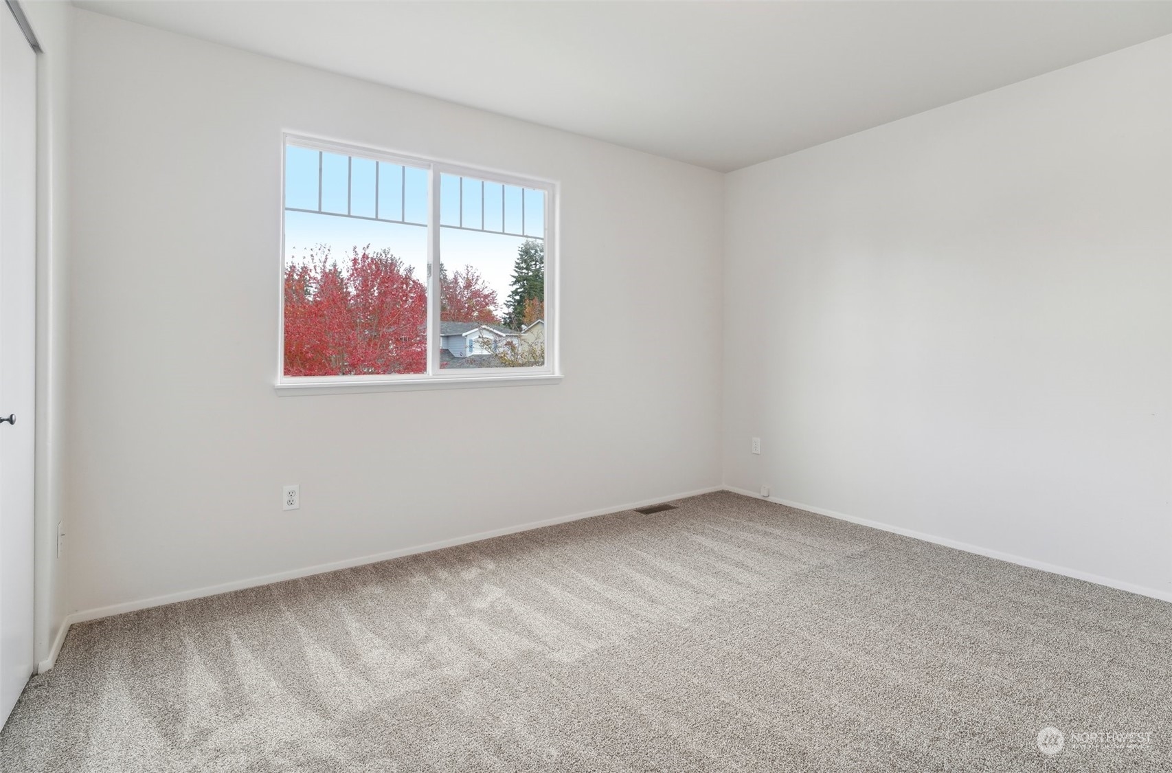 property viewer photo 19