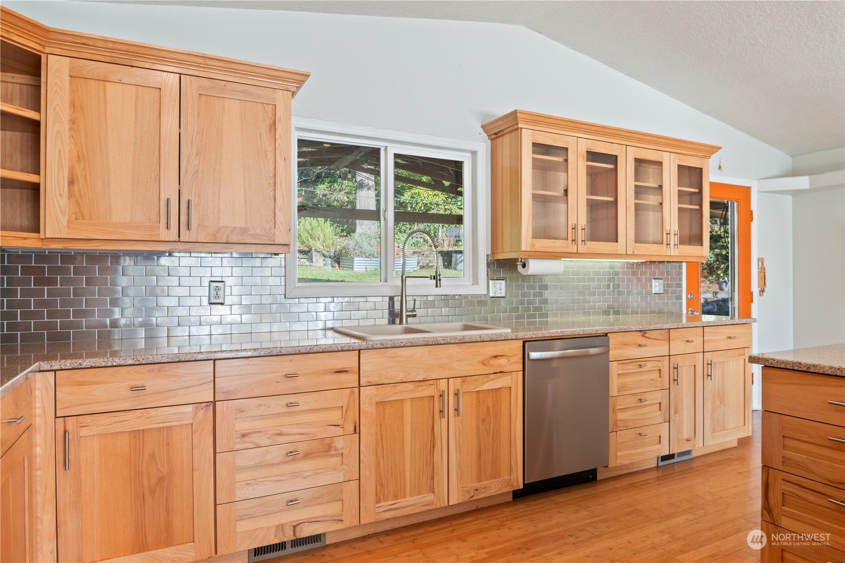 property viewer photo 10