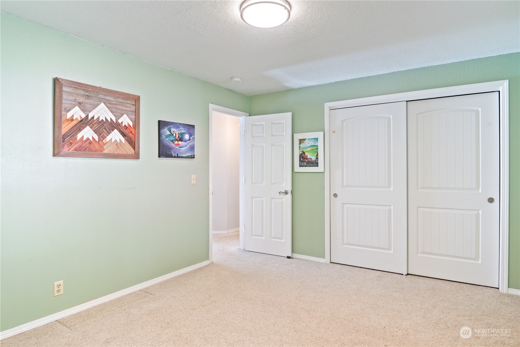 property viewer photo 19
