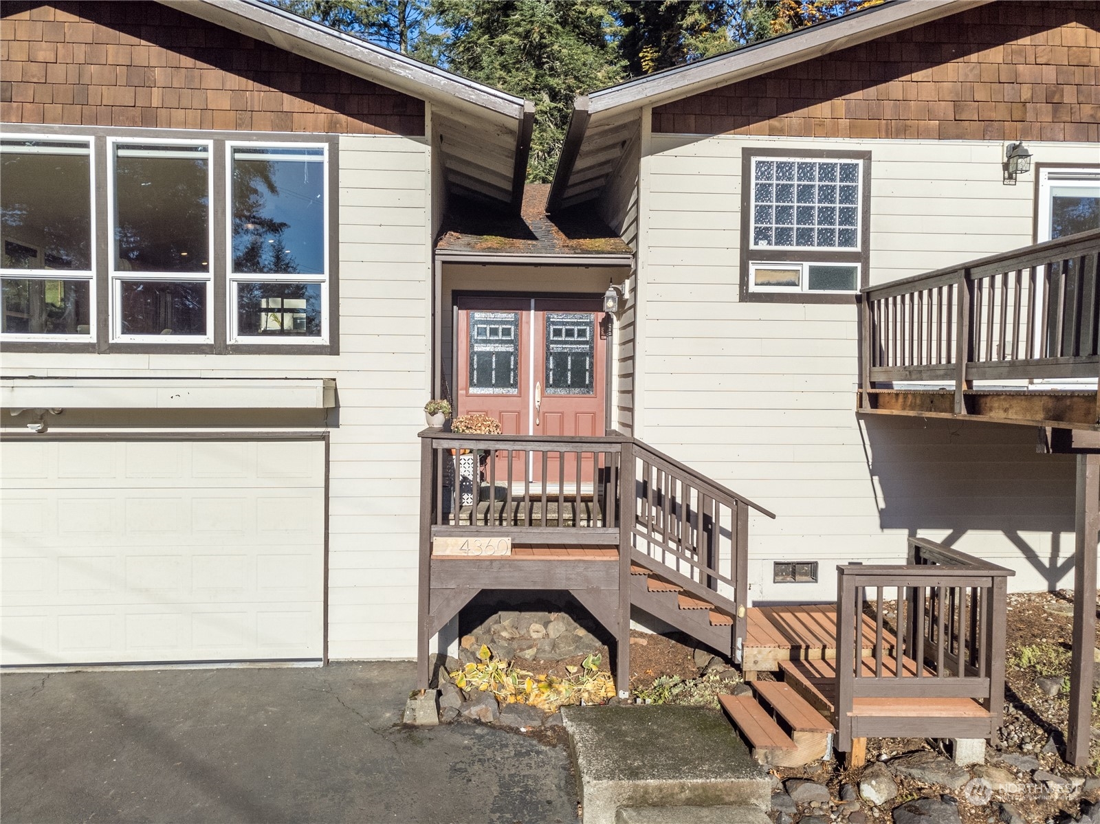 property viewer photo 2