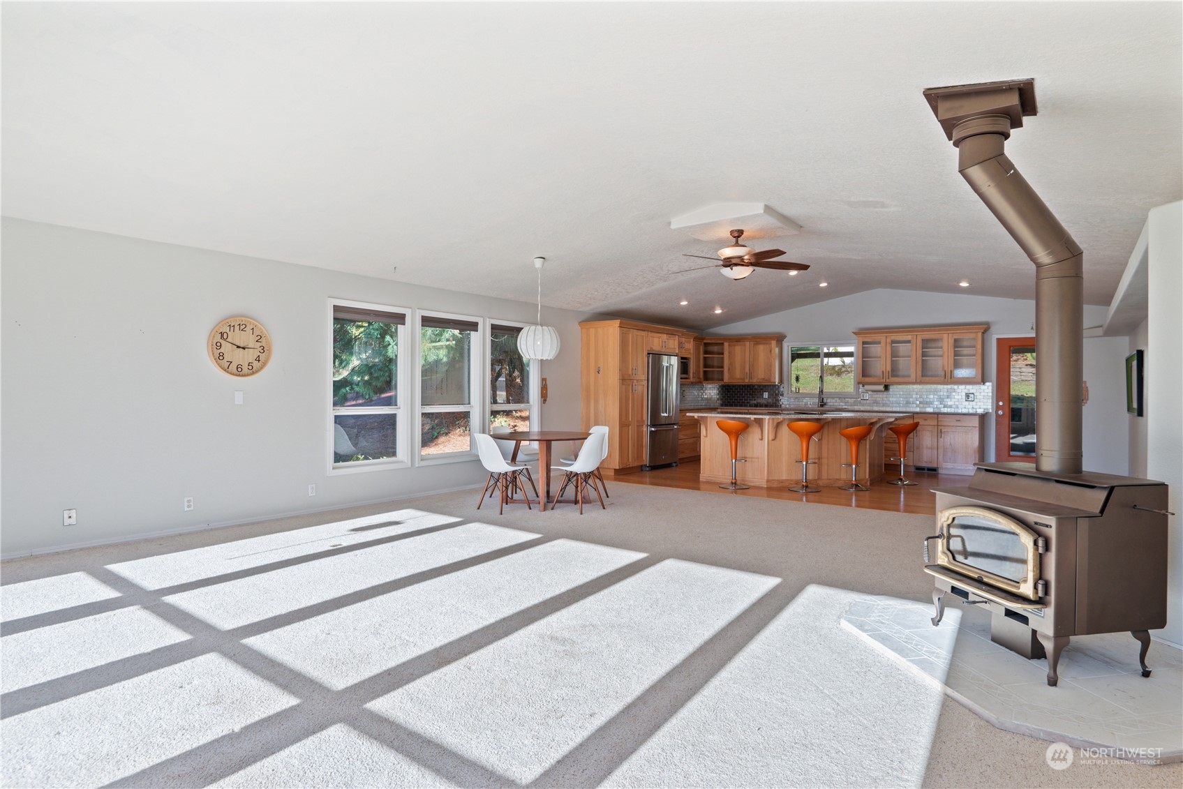 property viewer photo 7