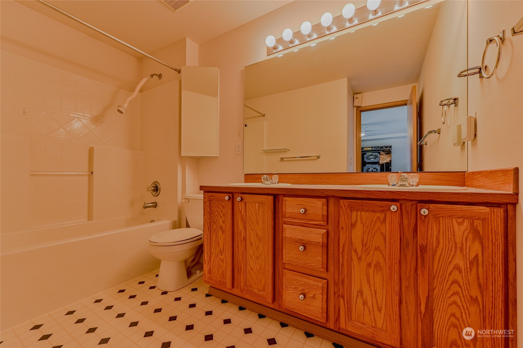 property viewer photo 22
