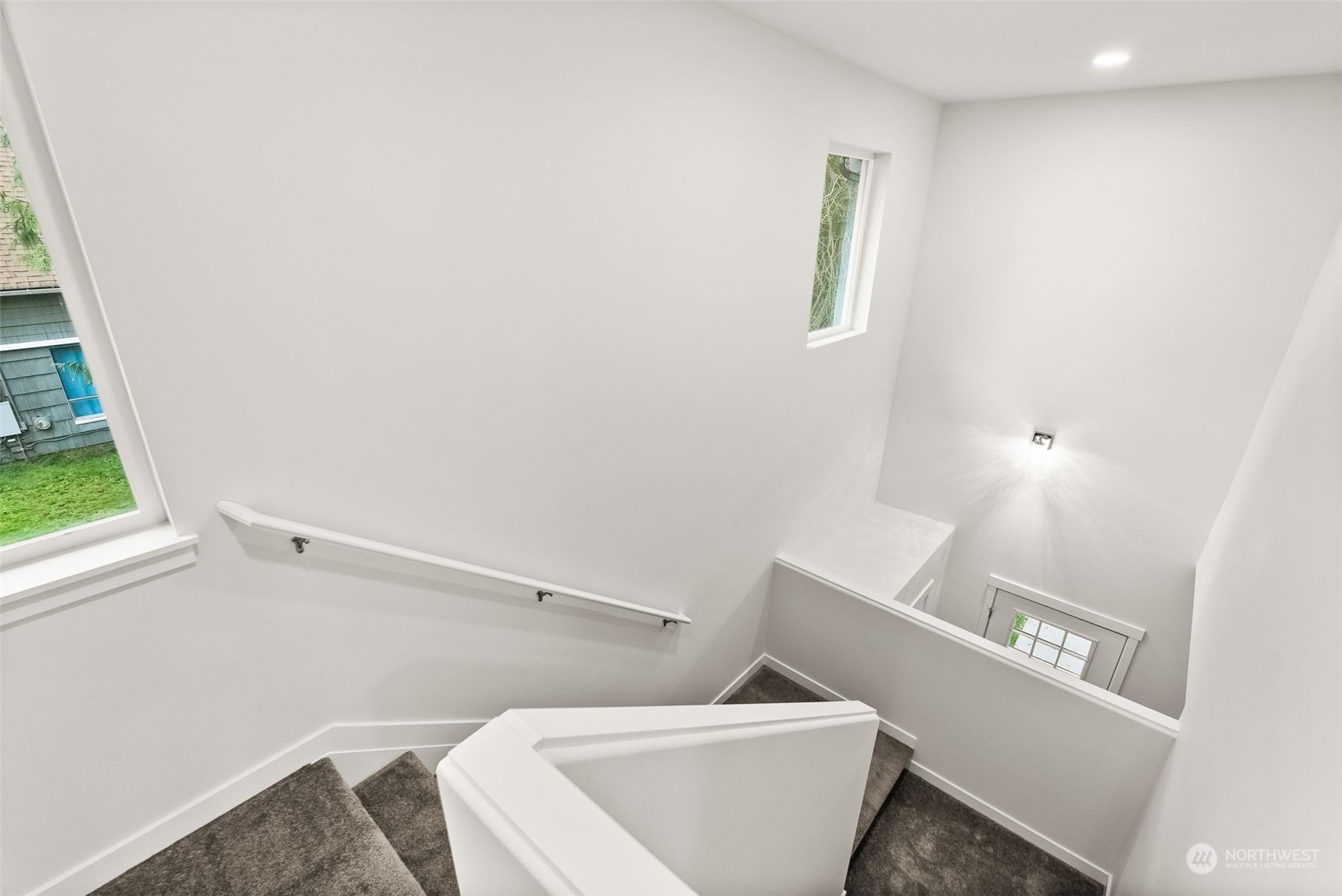property viewer photo 13