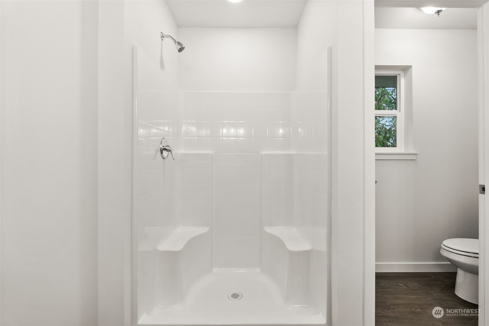 property viewer photo 18