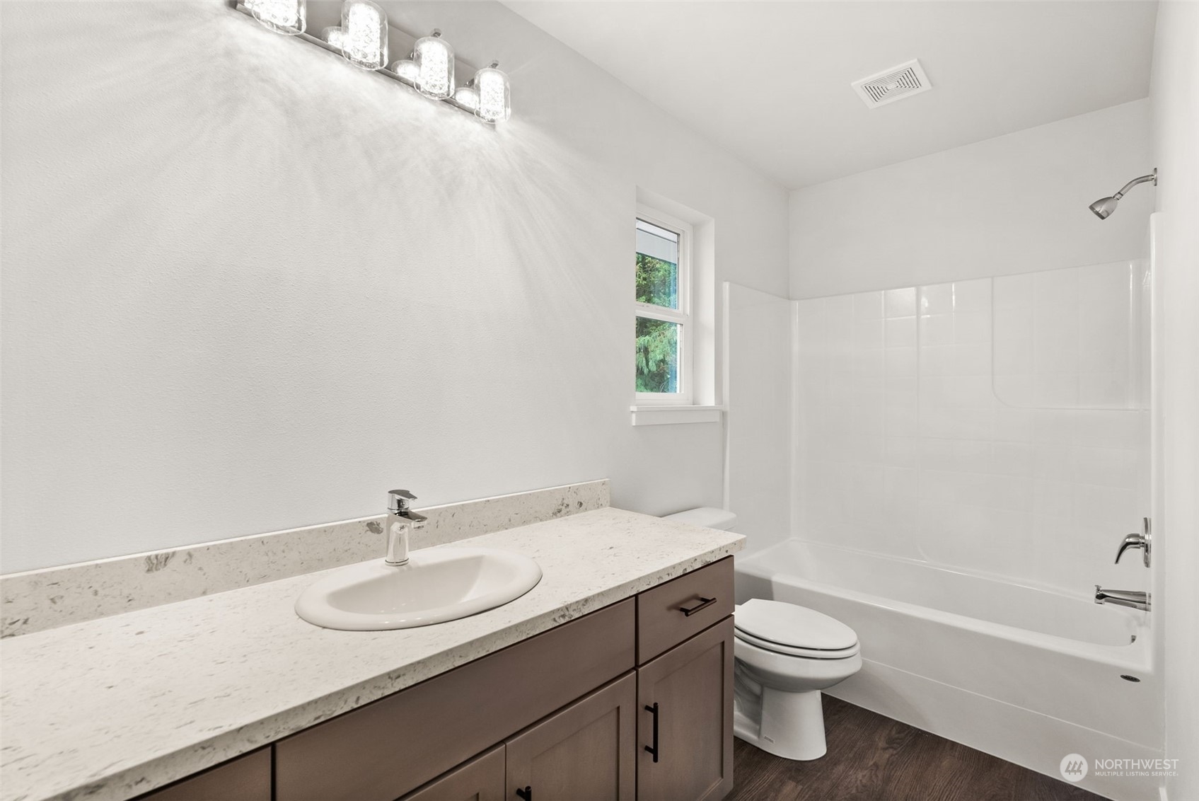 property viewer photo 23