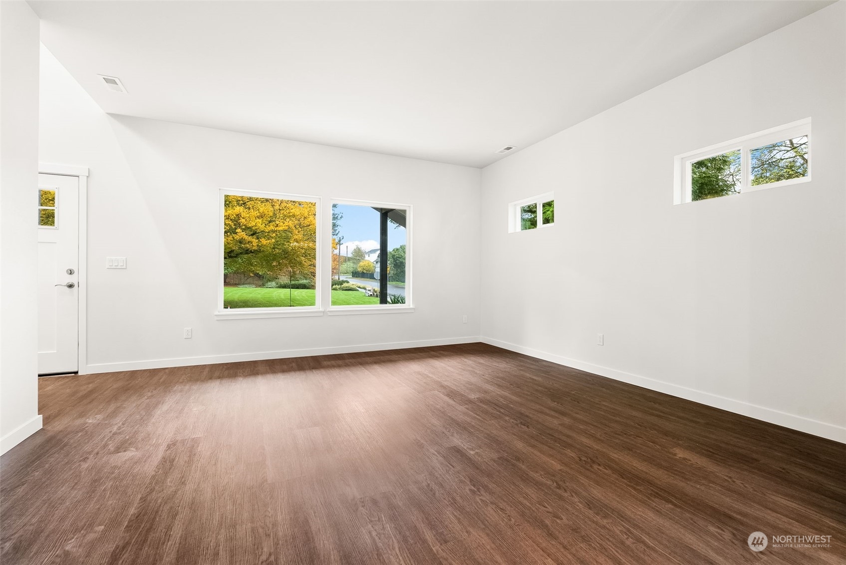 property viewer photo 3