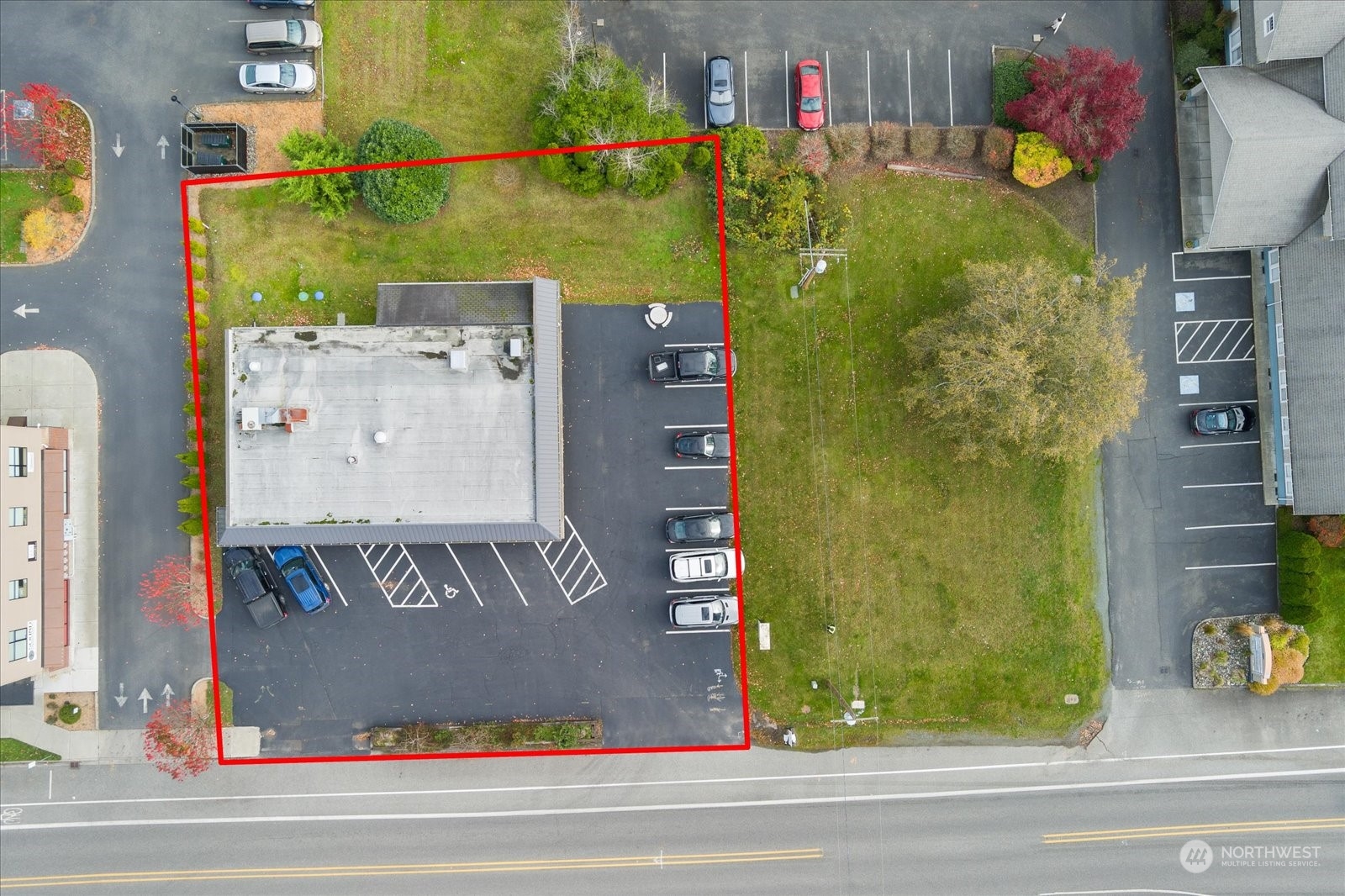 main property photo 33