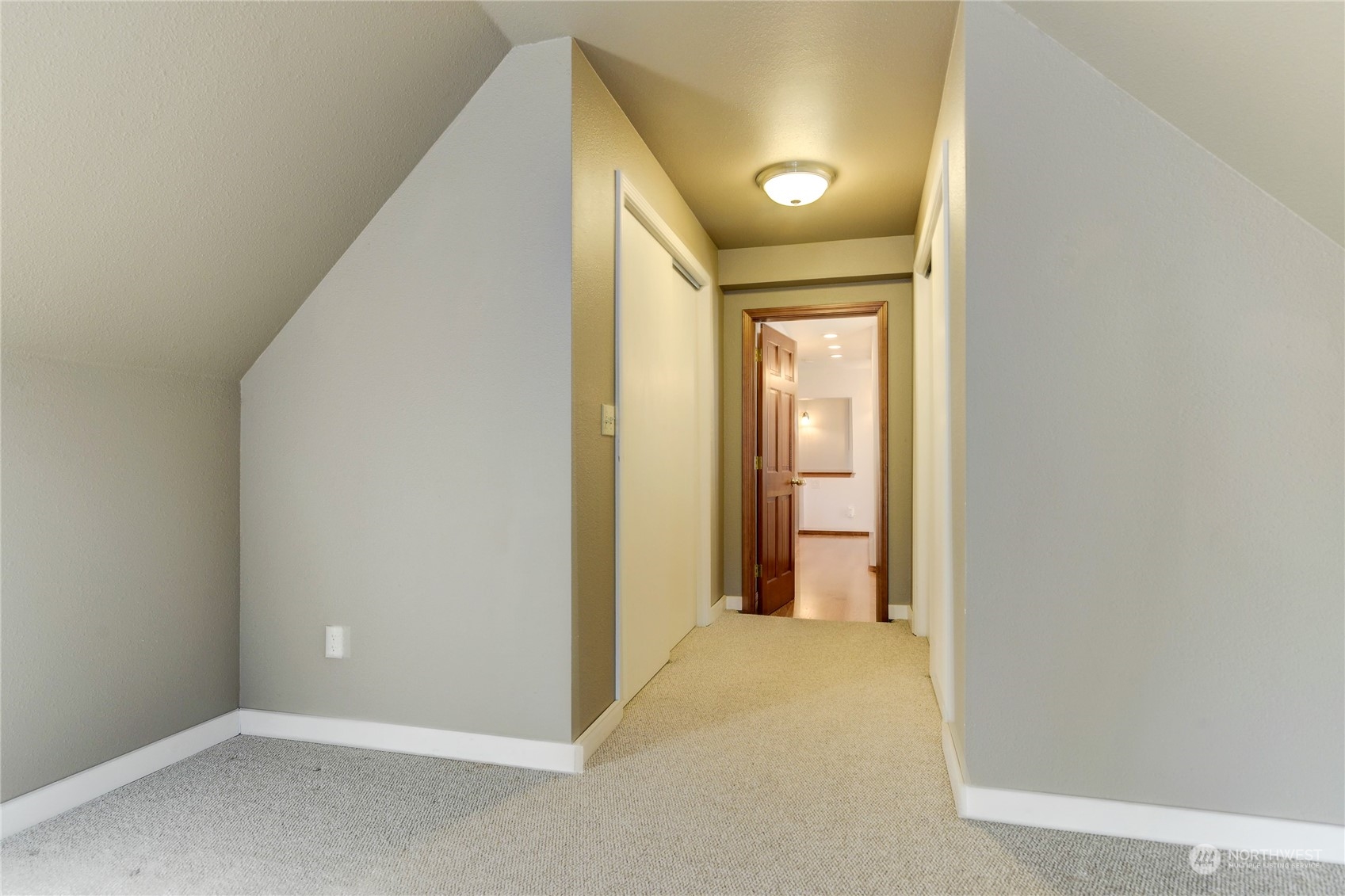 property viewer photo 25