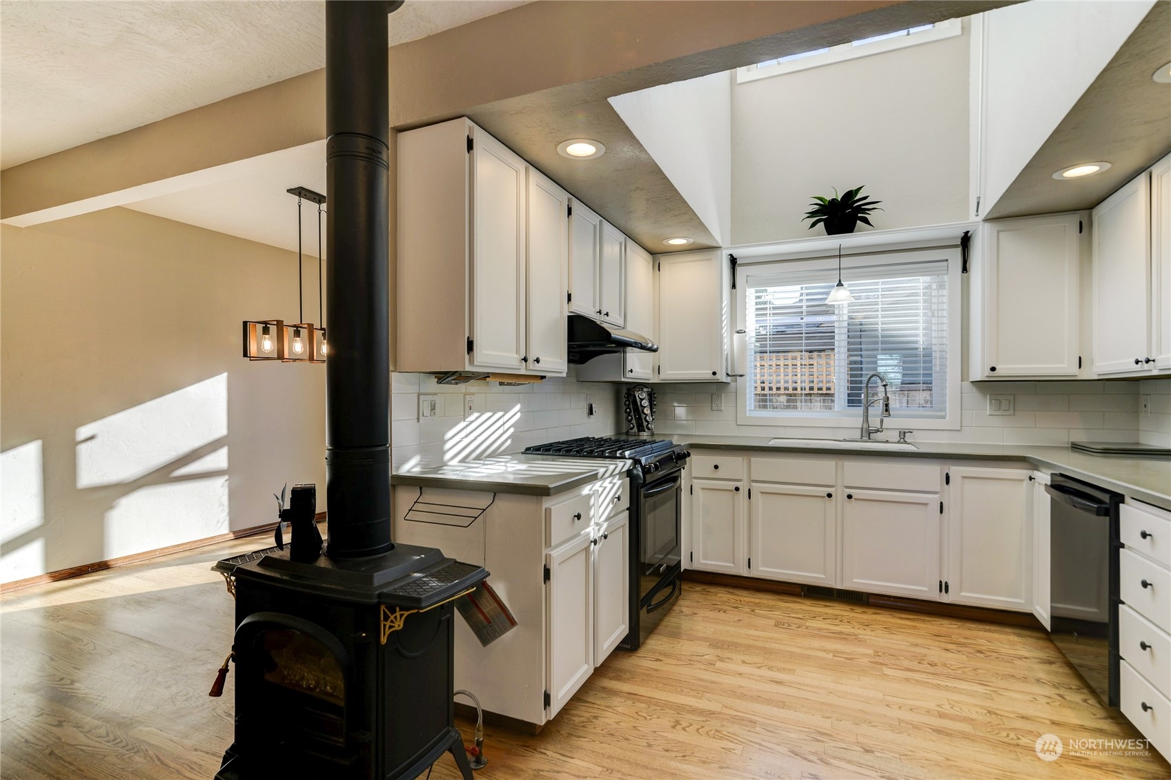 property viewer photo 8