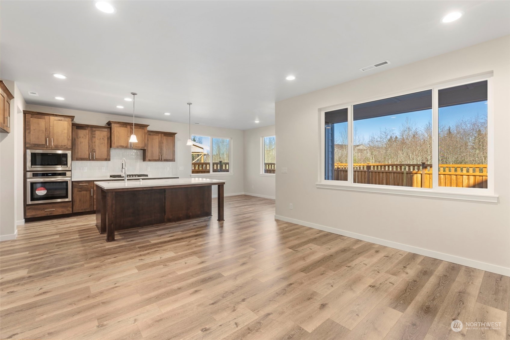 property viewer photo 15