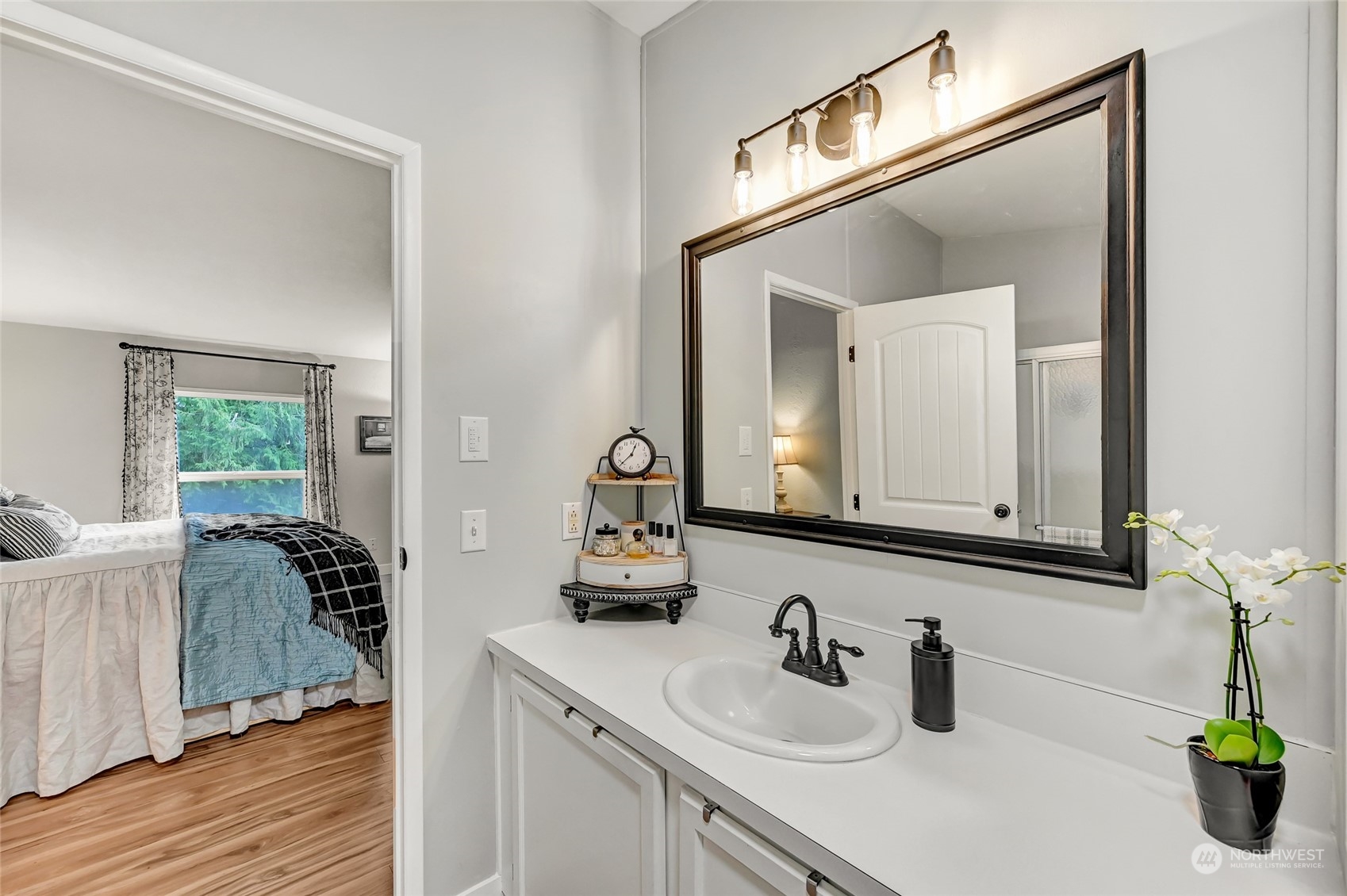 property viewer photo 22