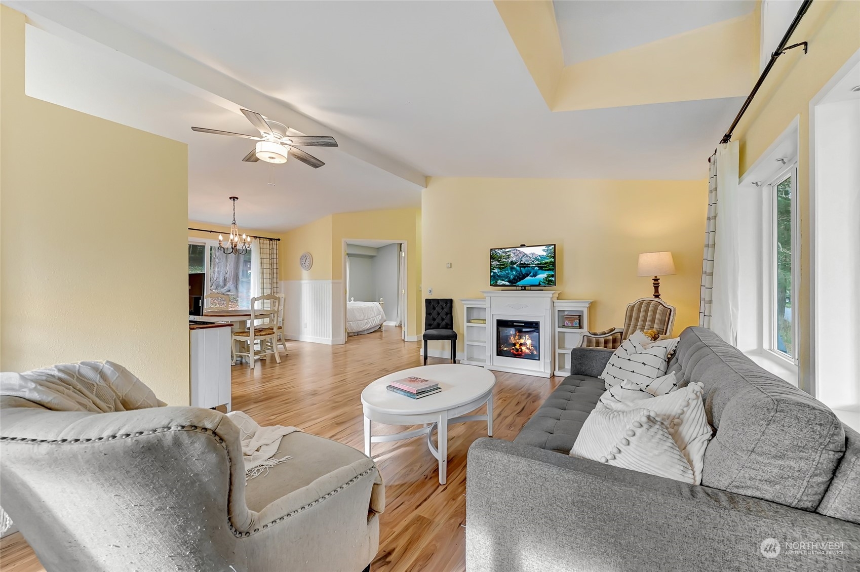property viewer photo 5