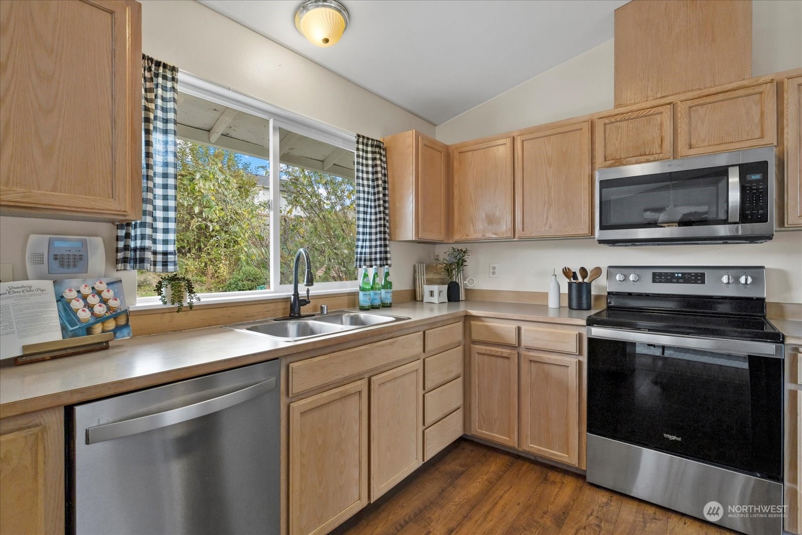 property viewer photo 11