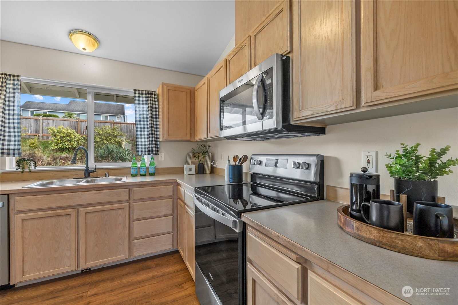 property viewer photo 12