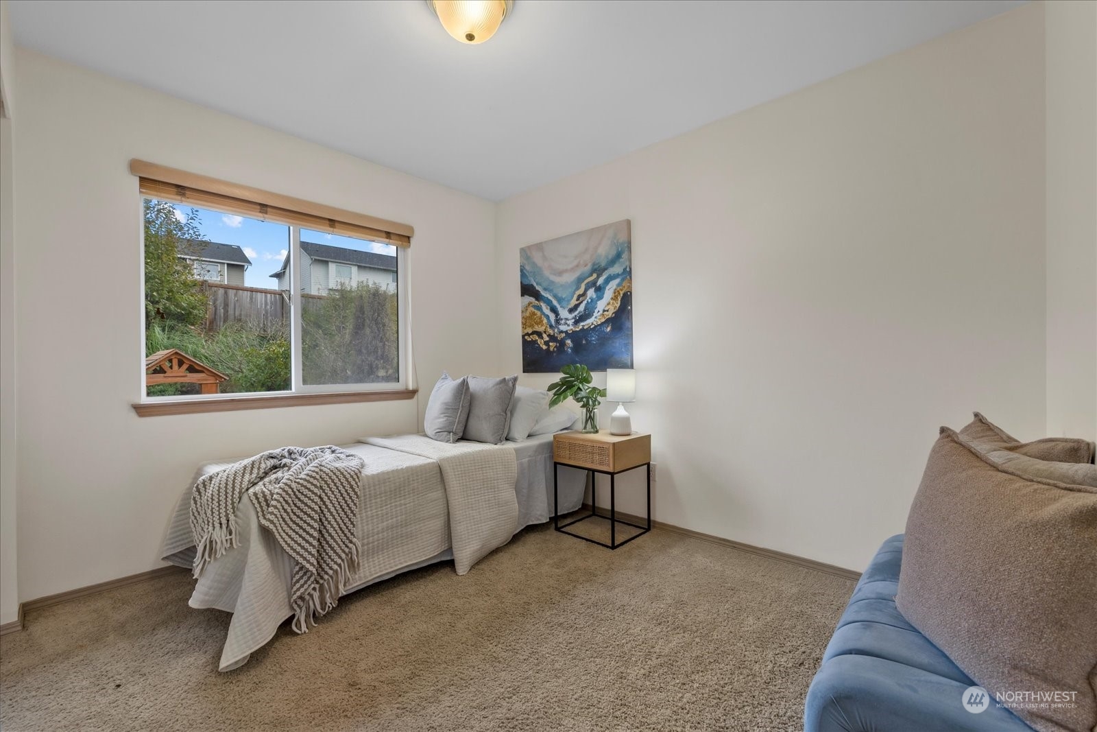 property viewer photo 18