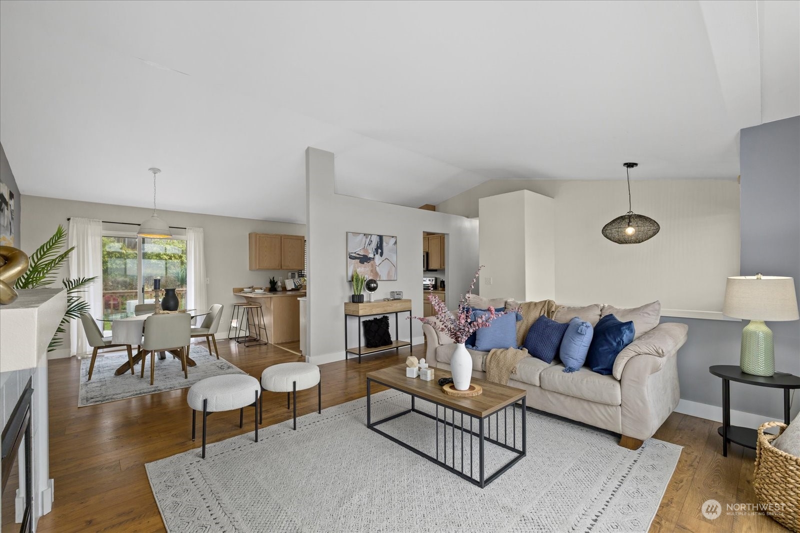property viewer photo 5