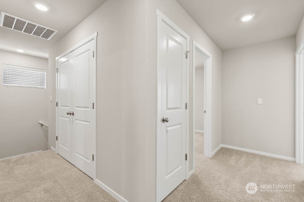 property viewer photo 26