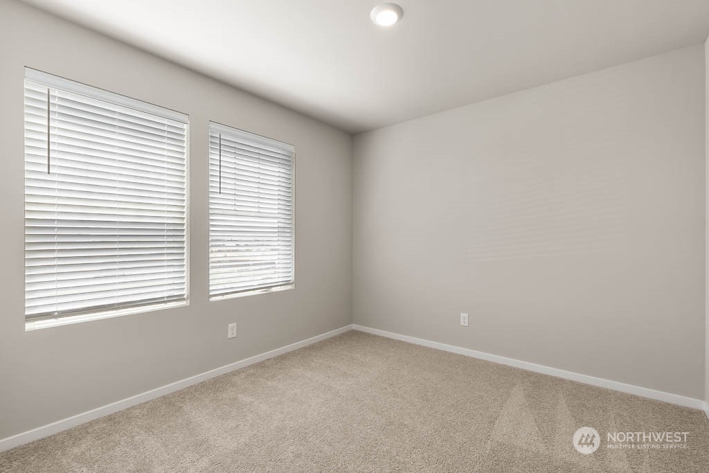 property viewer photo 36