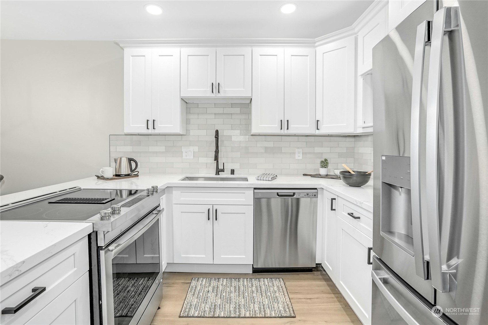 property viewer photo 13
