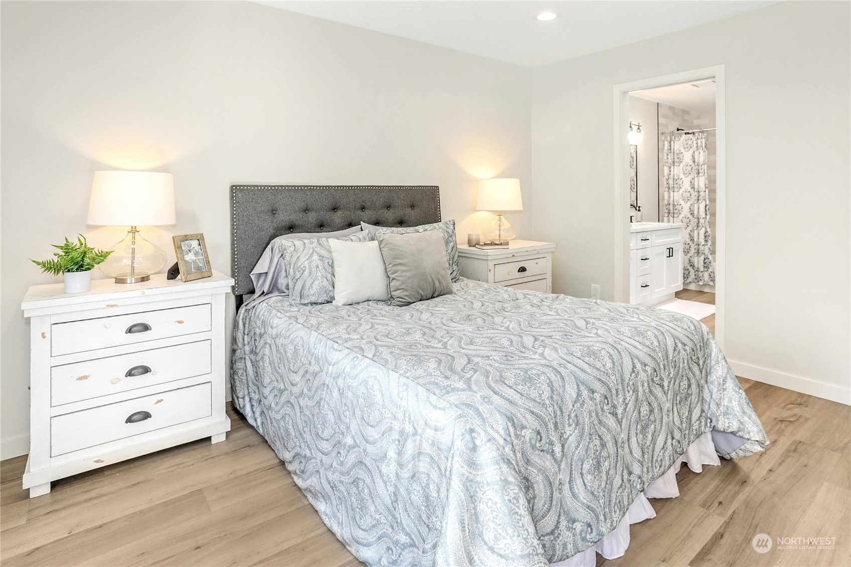 property viewer photo 20