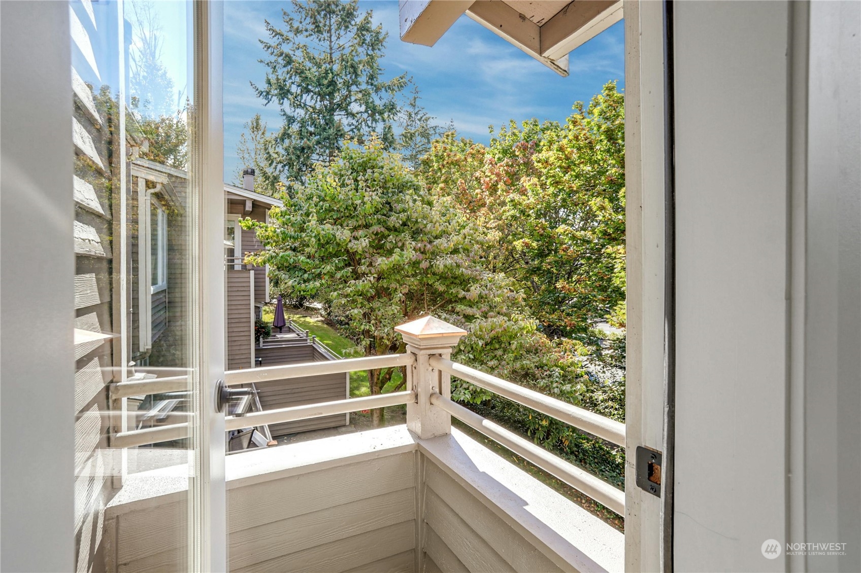 property viewer photo 22