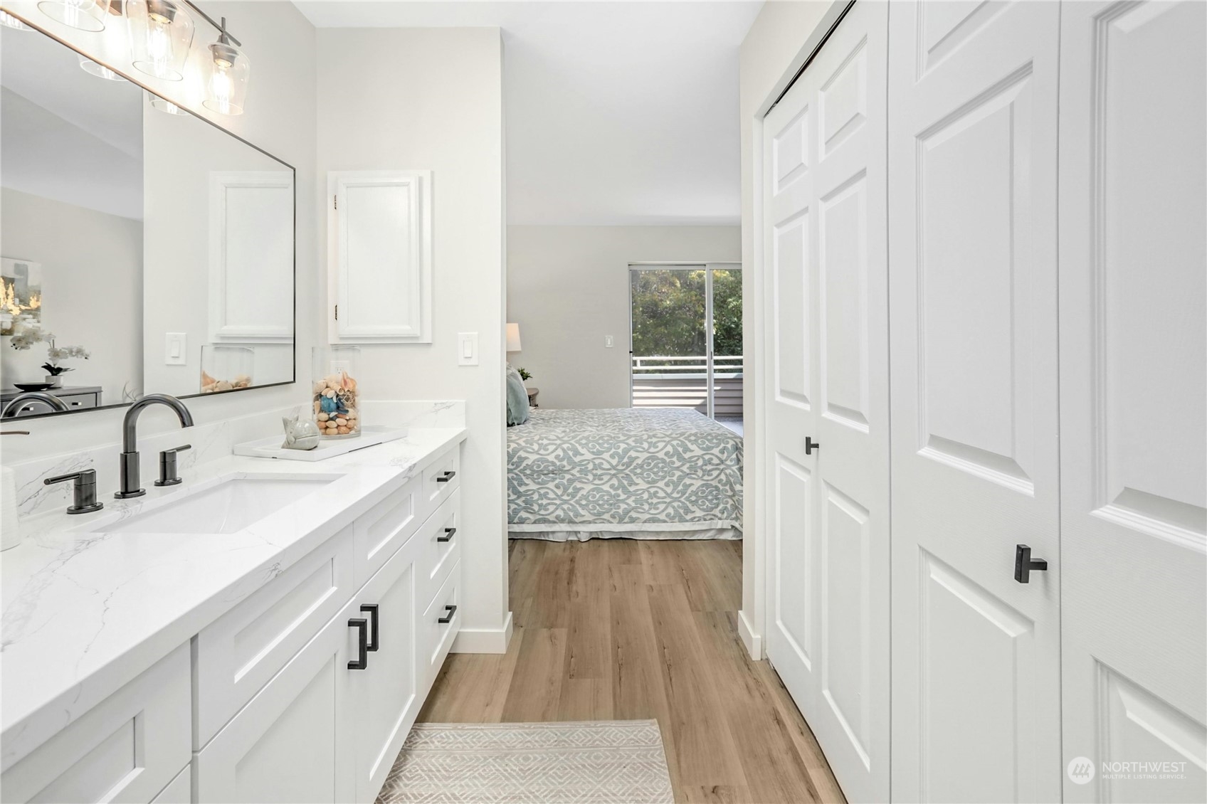 property viewer photo 26