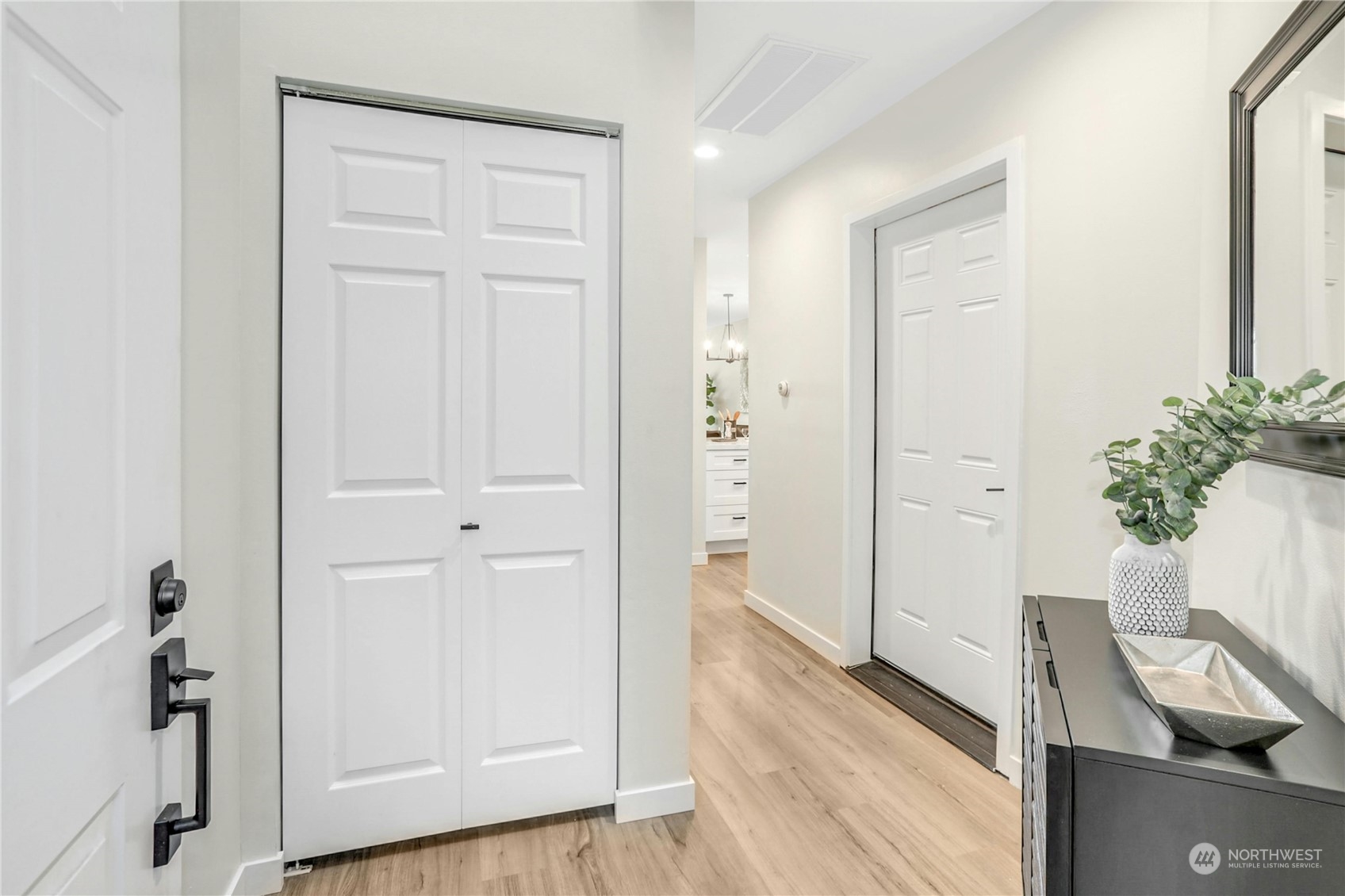 property viewer photo 3
