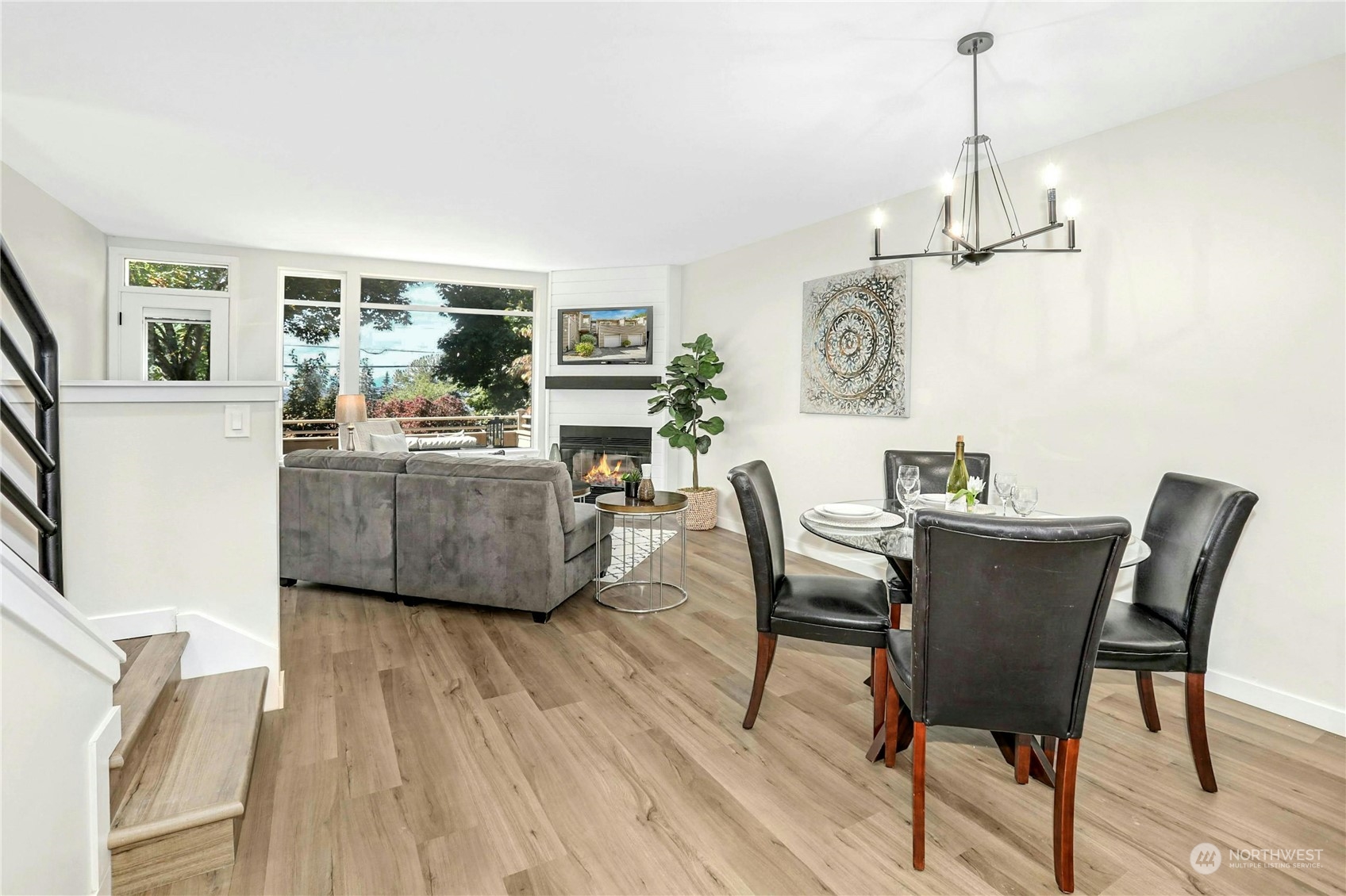 property viewer photo 9