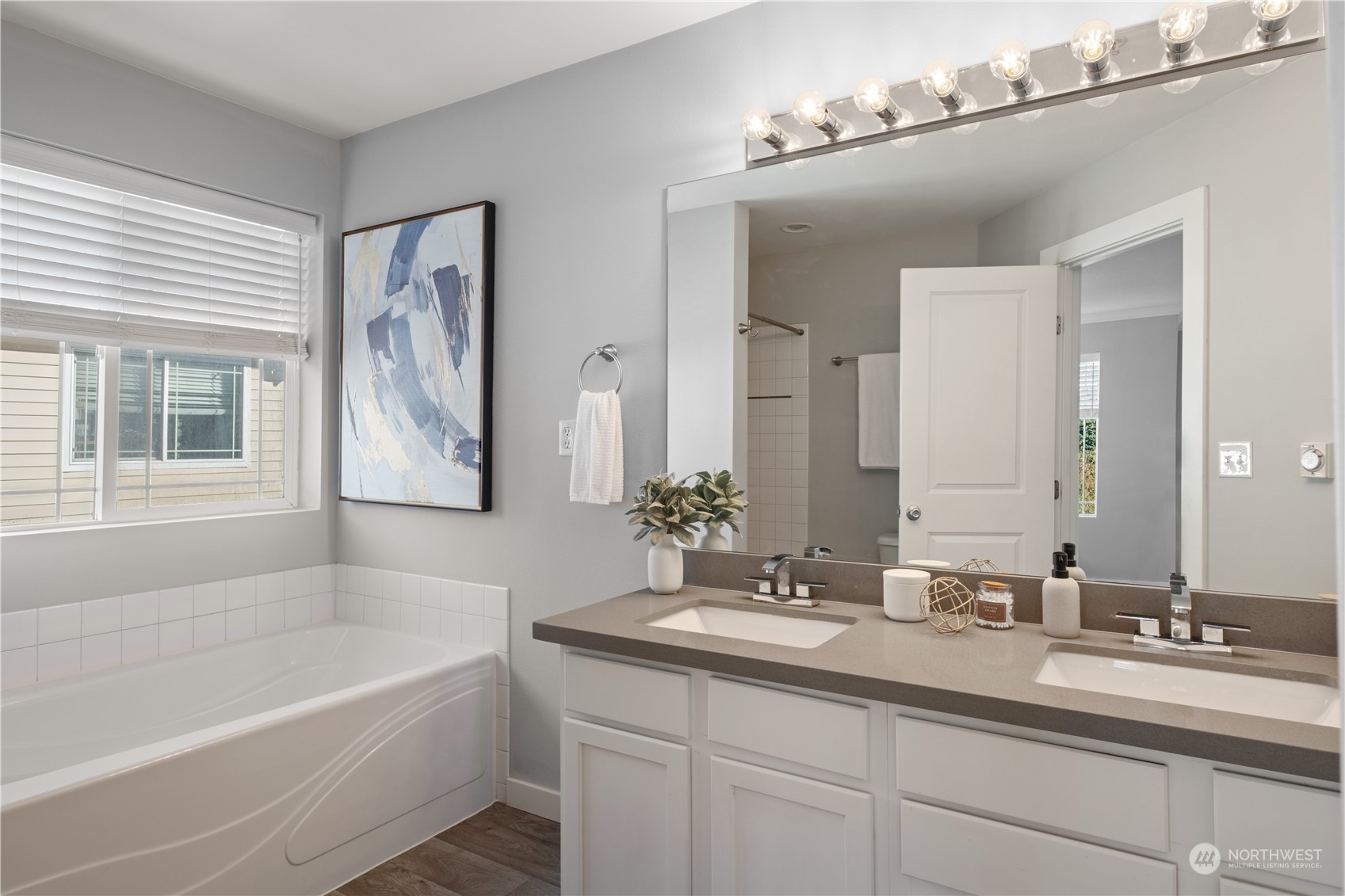 property viewer photo 21