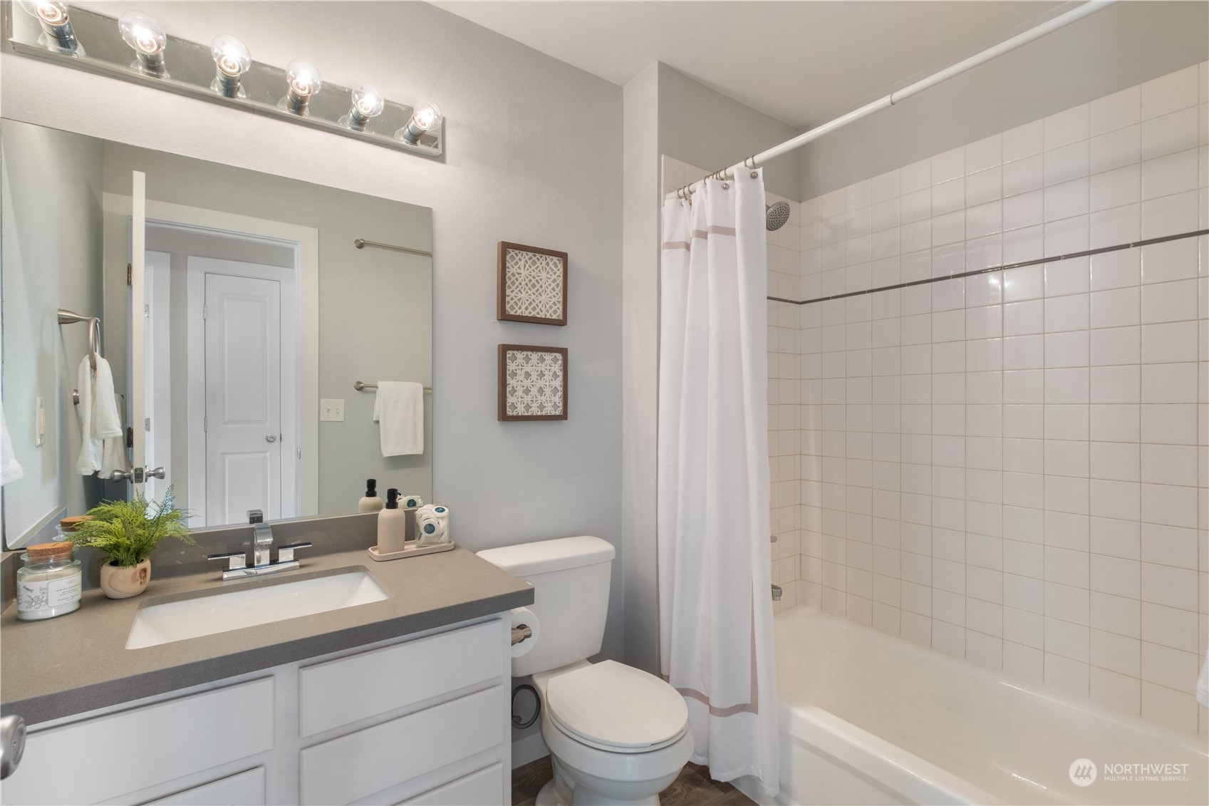 property viewer photo 27