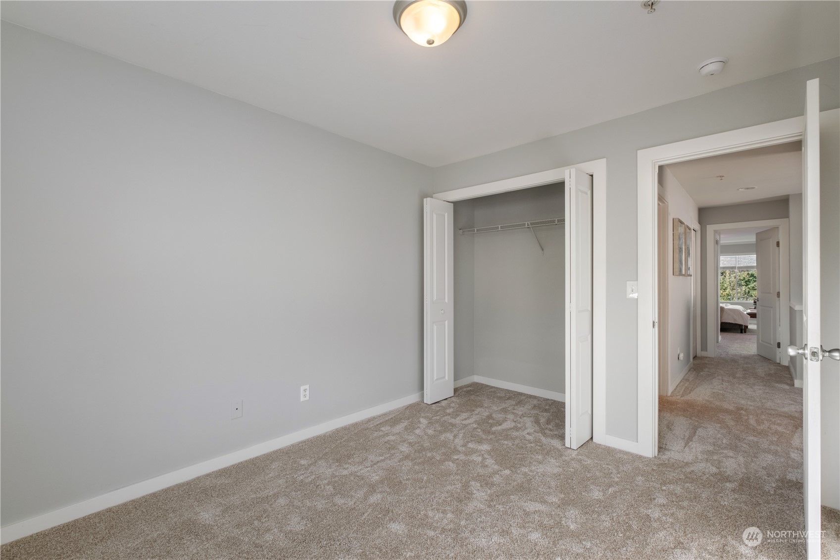 property viewer photo 31